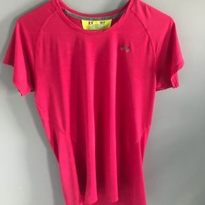 Semi fitted Under-armor Tee